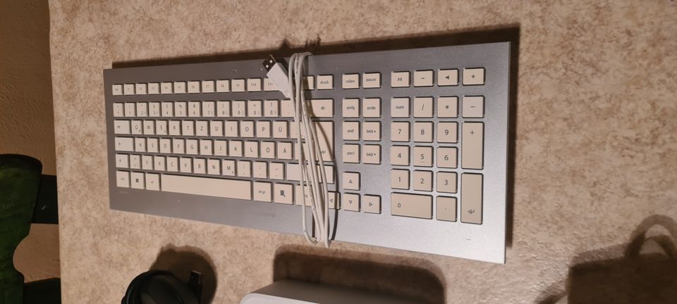 Apple Mac Mini 2.0 / Tastatur / Maus in Karlsruhe