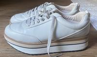 Sportschuhe sneaker Zara Basic G.39 Düsseldorf - Pempelfort Vorschau