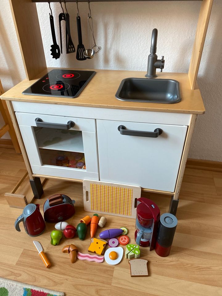 Kinderküche mit Zubehör Ikea & Bosch in Dresden