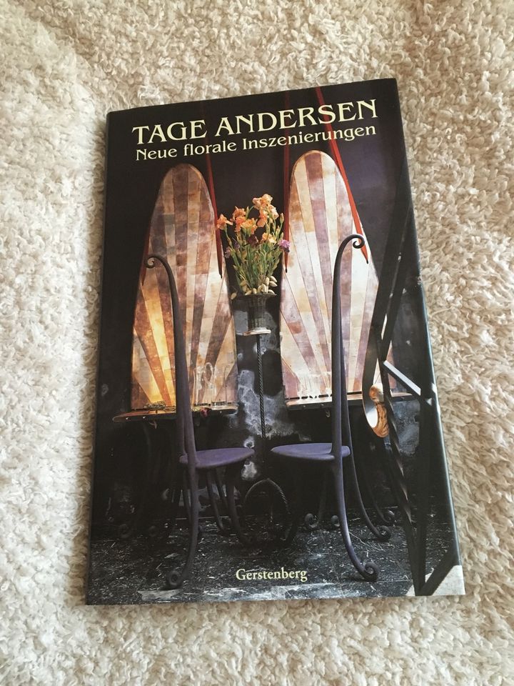 Tage Andersen „Neue florale Inszenierungen“ in Langerringen