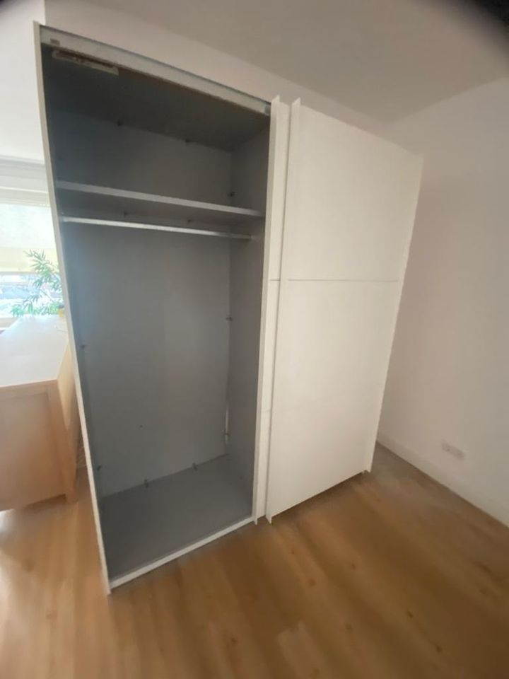 Weißer Kleiderschrank Wäscheschrank Kleider Schrank in Essen