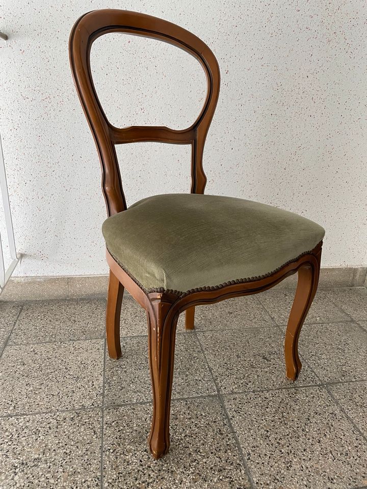 4 Stühle mintgrün Chippendale, komplett 100€ in Bad Homburg