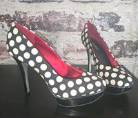 High Heels Punkte Schwarz rot Gr. 40 Catwalk Niedersachsen - Delmenhorst Vorschau
