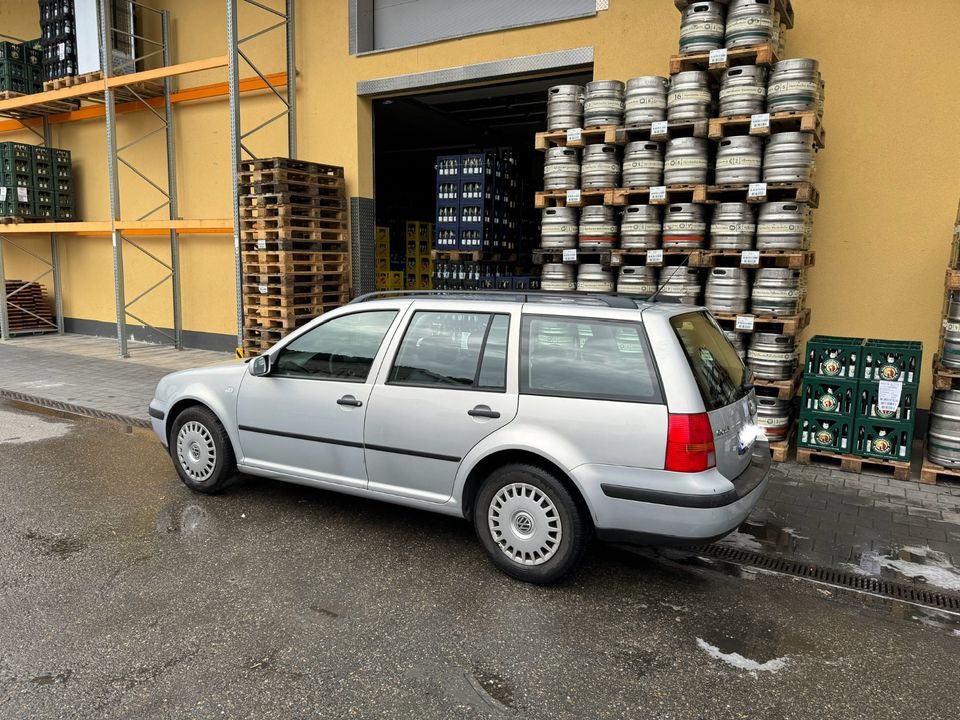 VW Golf 4 Variant 1.6 16V in Bad Wildbad