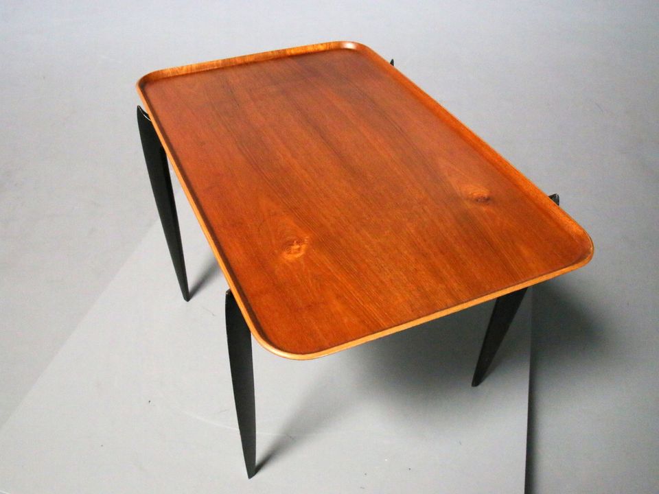 Willumsen & Engholm für Fritz Hansen TRAY TABLE, Beistelltisch in Hanau