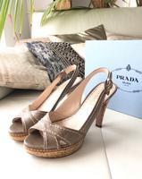 Edle PRADA Sling Peeptoes Plateau Pumps Echtleder Kork 39 NP 890€ Bayern - Poing Vorschau