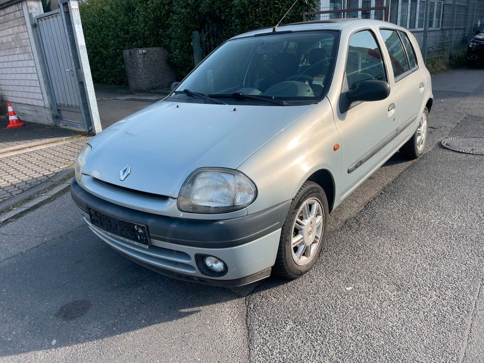 Renault Clio RT 1.2 in Frankfurt am Main