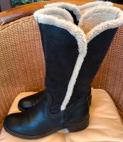 Lammfell Stiefel aus Italien Gr 39 Nordrhein-Westfalen - Langenfeld Vorschau