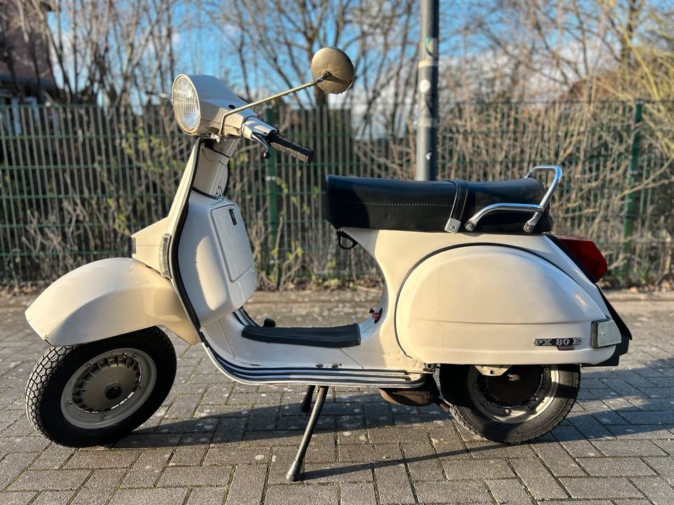 Vespa PX 80 in Hamburg