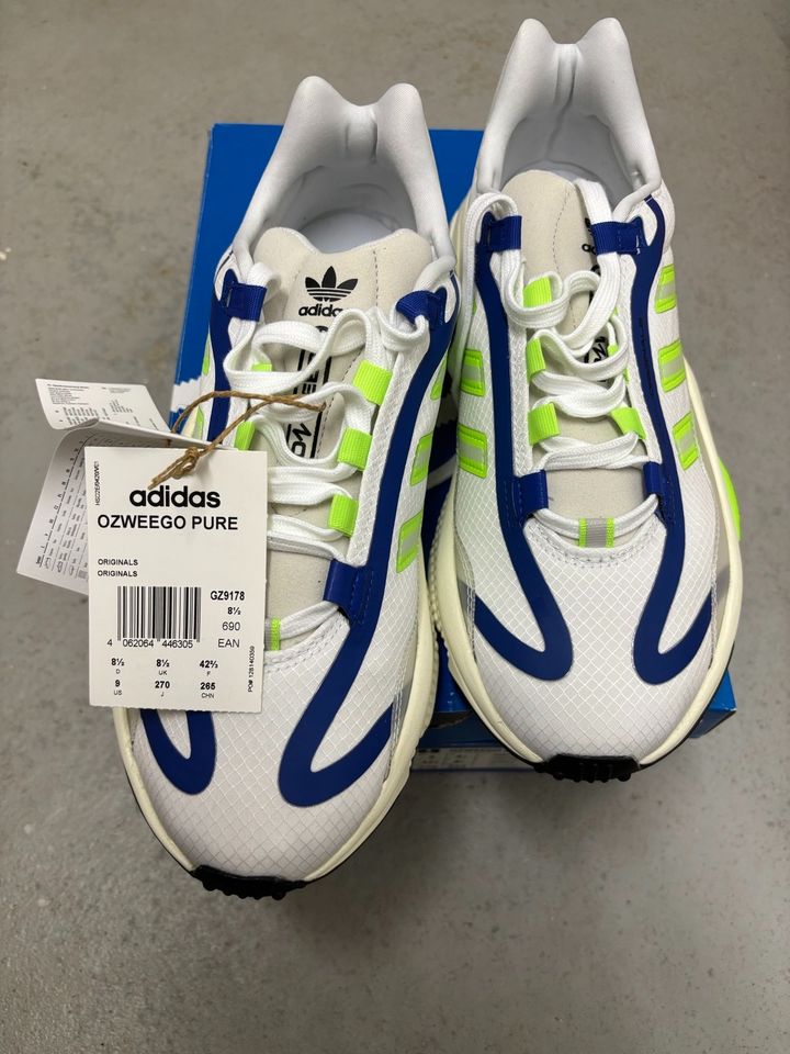 Adidas OZWEEGO PURE in Hamburg