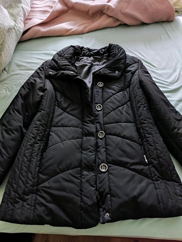 Winterjacke von GERRY WEBER (Neuwertig) in Hamburg