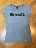 Bench T-Shirt Shirt Größe M grau mit grau/blauer Schrift Bayern - Simbach Vorschau
