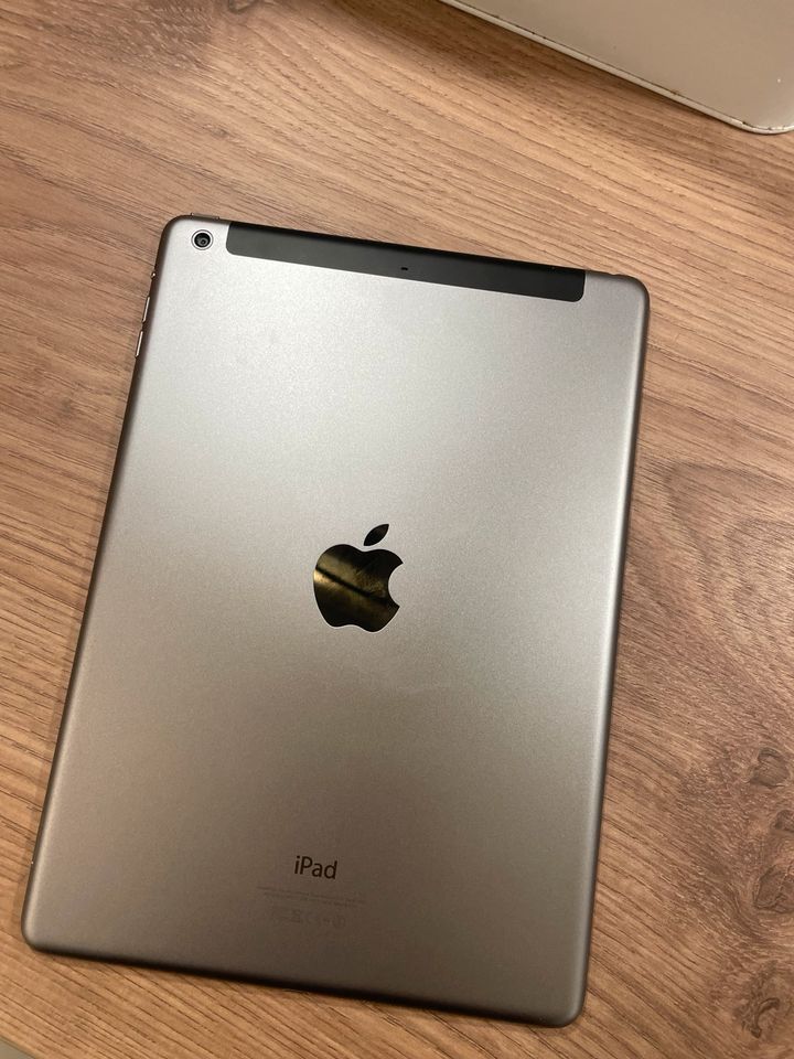 Apple IPad Air in Hellenthal