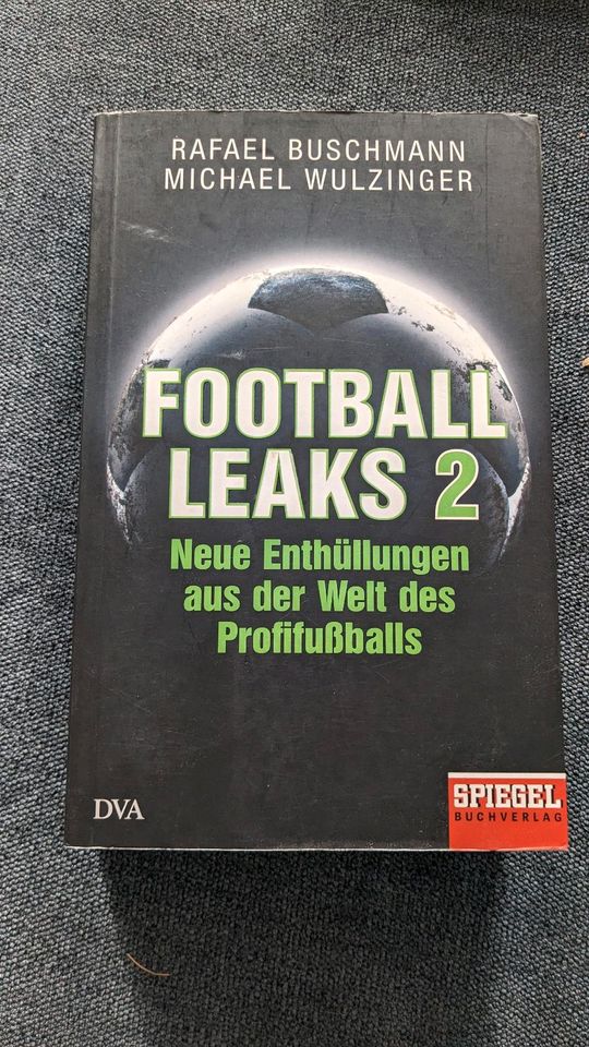 Football leaks 1 & 2 (Fußball Bücher) in Dresden