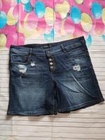 Schicke Jeansshorts Gr. 44 Berlin - Steglitz Vorschau