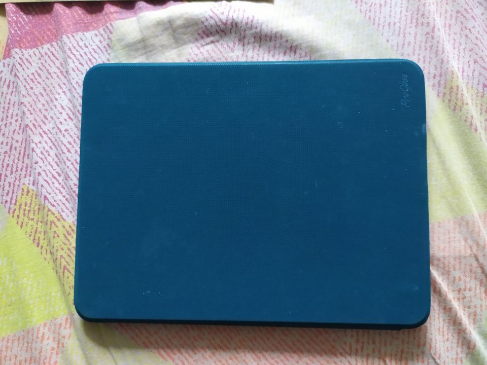Ipad Air 4 Case: color teal in Dresden