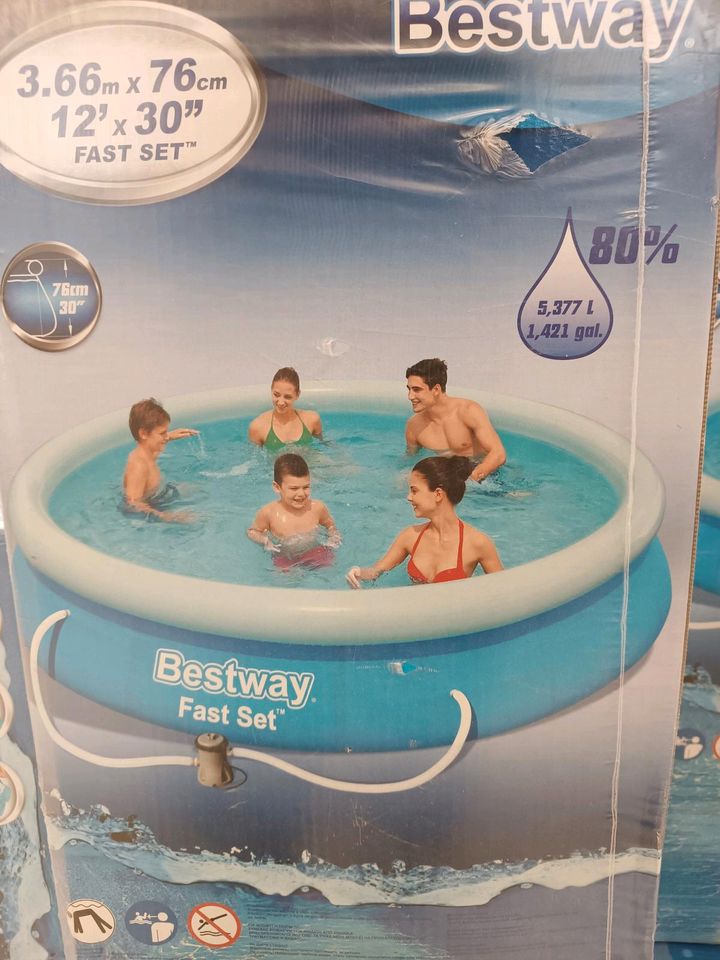 Bestway Fast Set Pool Ø 366 cm x 76 cm Rund Blau in Bautzen