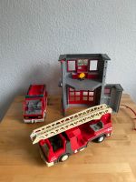 Playmobil Feuerwehr Konvolut Feuerwehrstation + 2 Feuerwehrautos Berlin - Lichtenberg Vorschau