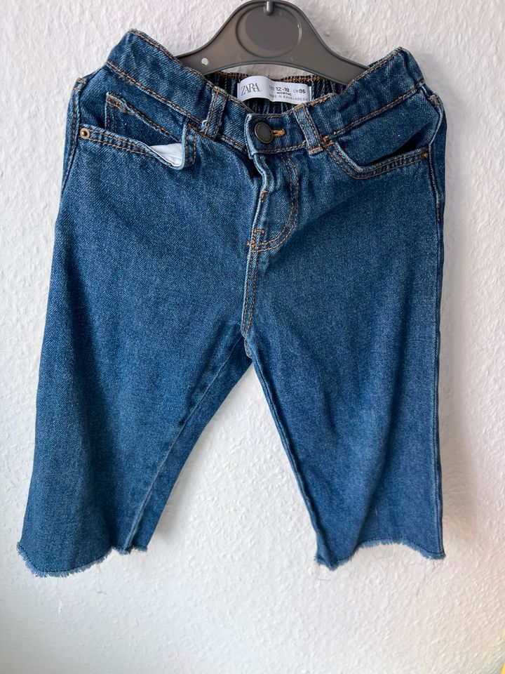 Zara baby jeans 86-92 in Trippstadt
