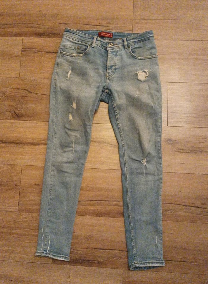 Herren Jeans Gr. 32 in Oerlinghausen