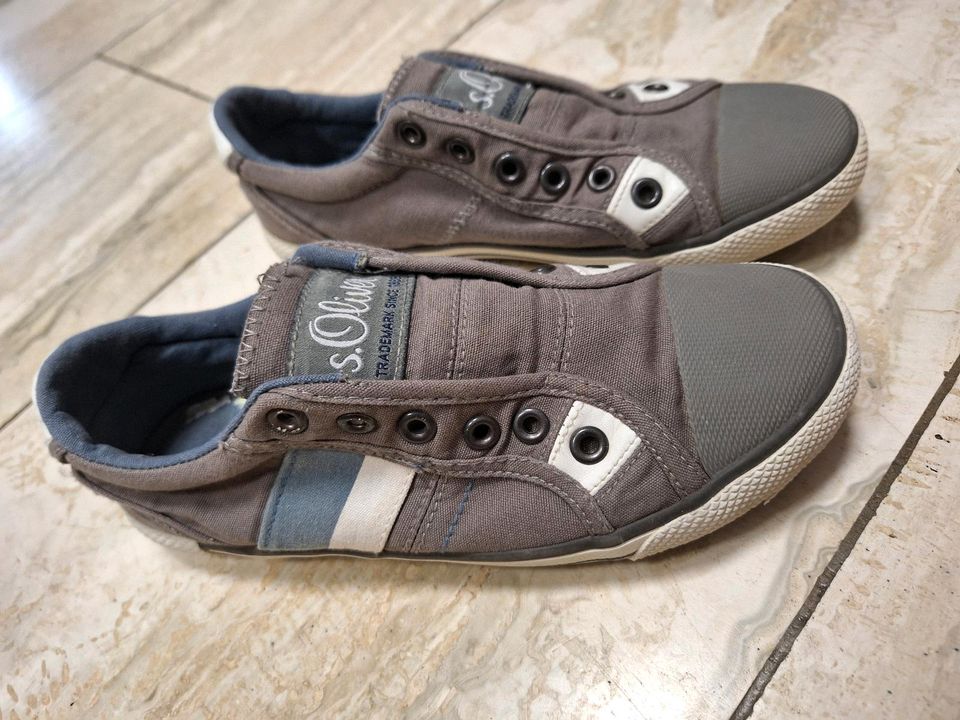 Sneakers s'Oliver Gr. 36 in Poing