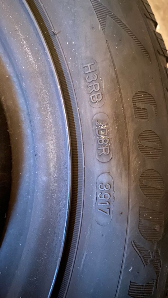 Goodyear Winterreifen 195/60R15 in Schifferstadt