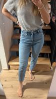 Vero Moda Jeans Damen blau hellblau Highwaist Jeans Damen S 27/30 Baden-Württemberg - Ammerbuch Vorschau