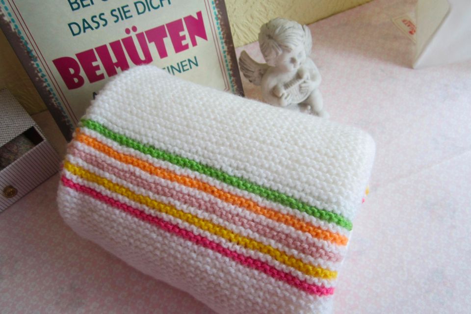 handgestrickte Babydecke Kuscheldecke Wolldecke in Berlin