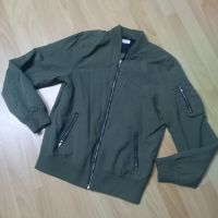 H&M leichte Jacke Übergangsjacke Junge Oliven-Grün Gr. 170 Nordrhein-Westfalen - Euskirchen Vorschau