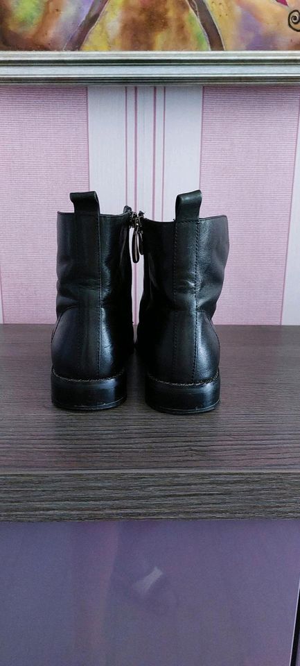 Stiefel für Damen oder Mädchen (Leder) in Erzhausen