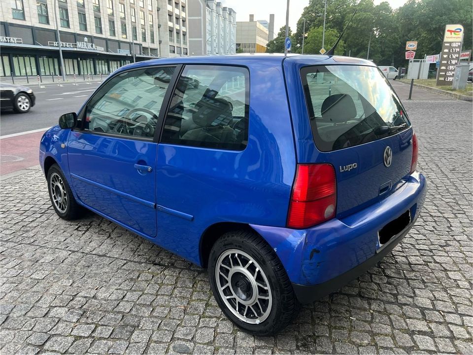 Volkswagen Lupo 1,4 Automatik Klima TÜV 05/2026 in Berlin
