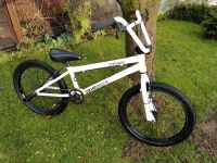 BMX-Rad KHE Cosmic 20 Zoll weiß mit 2 Pegs Bochum - Bochum-Mitte Vorschau