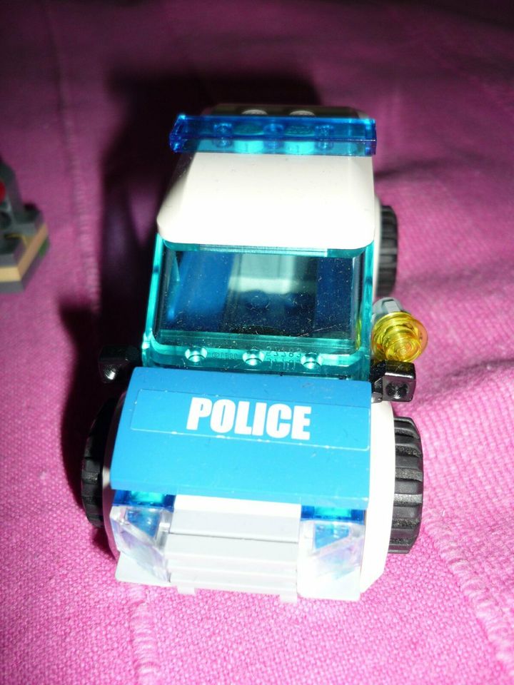 Lego4436 Verfolgungsjagd  Lego60041 Strassensperre  City Polizei in Pinzberg