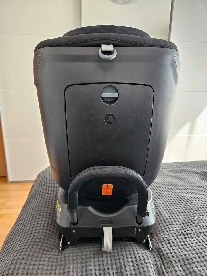 Britax Römer dualfix2 R Kindersitz in Salach