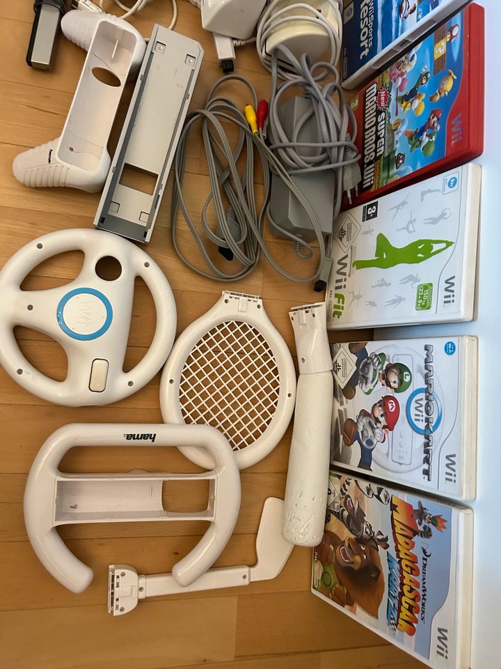 Nintendo Wii + Spiele + Zubehör in Oberhausen