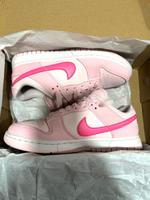Nike Dunk Low Triple Pink Niedersachsen - Vechta Vorschau