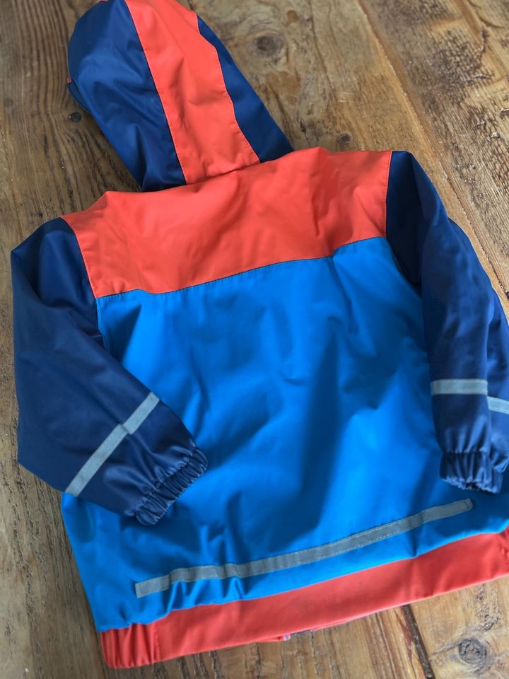 Regenjacke, Regencape Regenbekleidung Gr 92/98 in Heiligenhafen 