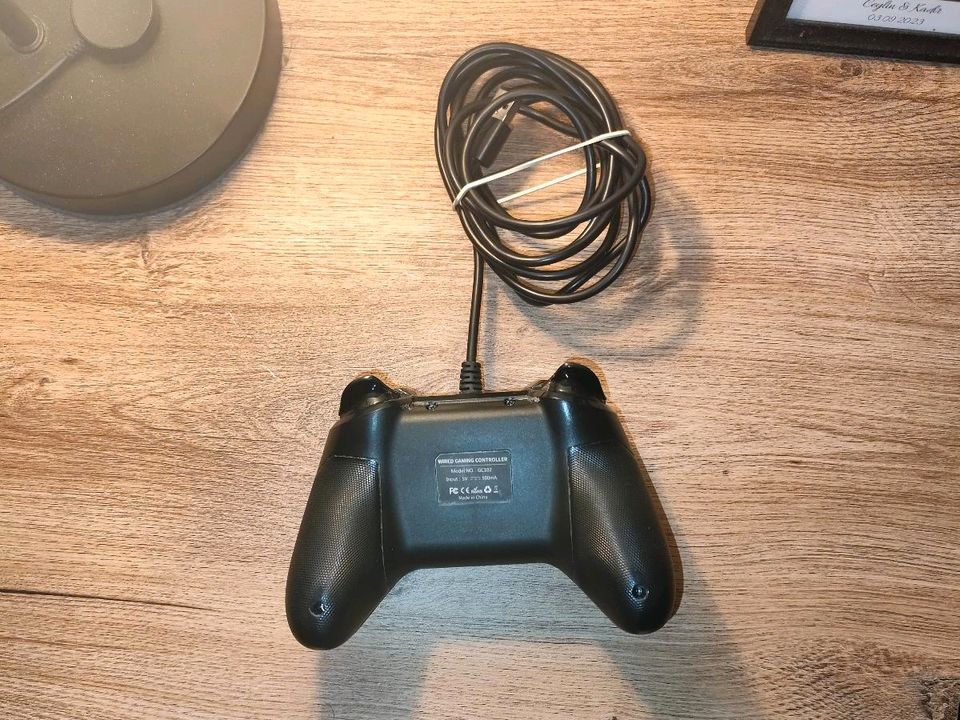 Xbox Fake Controller mit Kabel mit Problemen in Duisburg