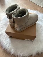 UGG Mini Classics 41  Boots Metallic silber beige Wuppertal - Oberbarmen Vorschau