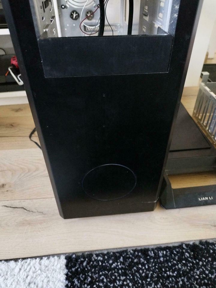 Lian Li B25F Blue Ring Gaming Tower PC-Gehäuse USB3.0 in Duisburg