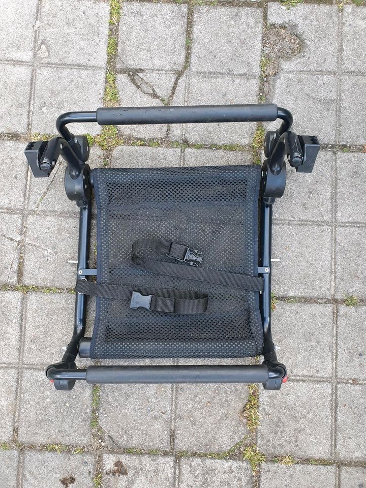 Kinderwagen Babyschale MaxiCosi Hartan Aufsatz Adapter in Hamburg