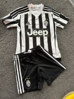 Original Juventus Turin Adidas Trikot Set,140,Adidas,Shorts,Hose Sachsen - Rabenau Vorschau