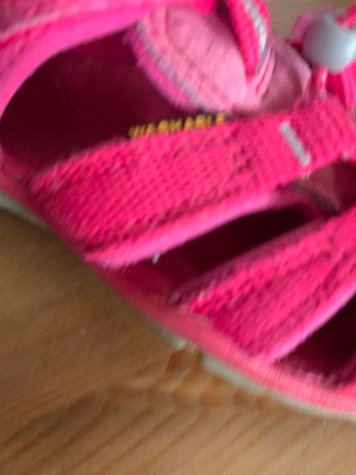 Keen Kinderschuh 25 / 26 pink in Herbolzheim