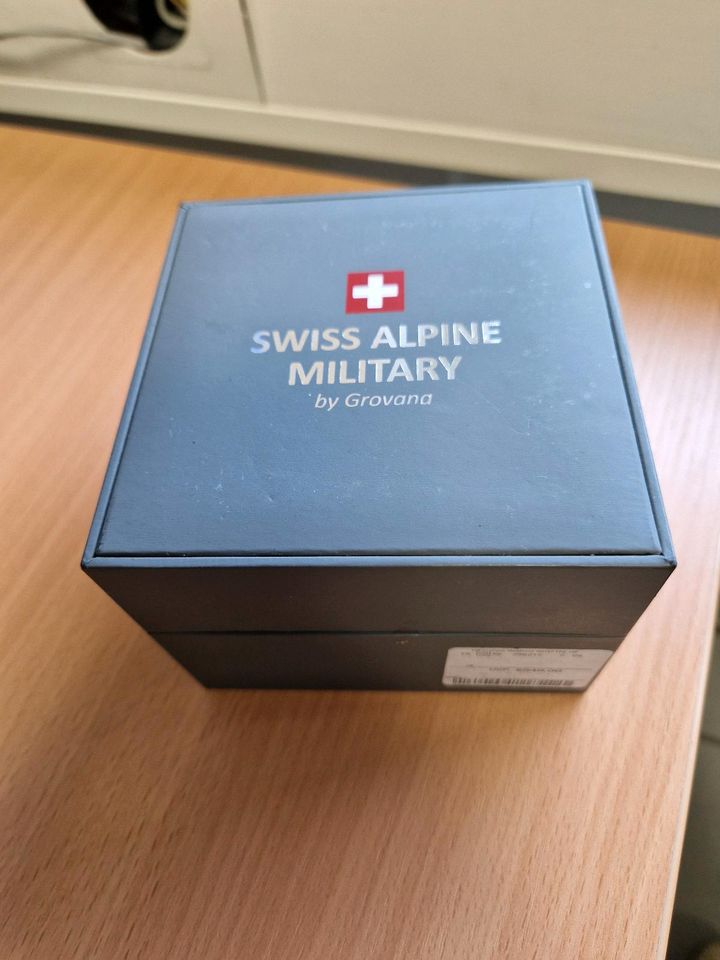 Swiss Alpine Military Herrenuhr Neu mit Etikett und OVP  Uhren in Langenselbold