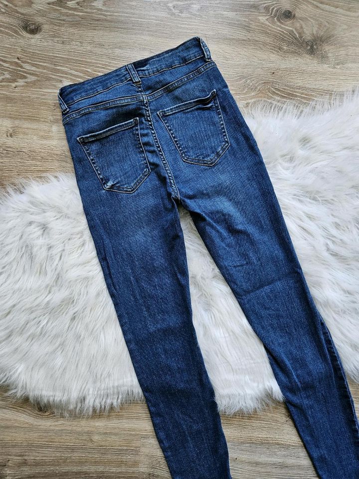 Skinny Jeans Röhre W26 wie neu! in Markersdorf bei Görlitz