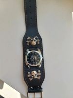Armbanduhr schwarz mit Totenköpfen Berlin - Spandau Vorschau