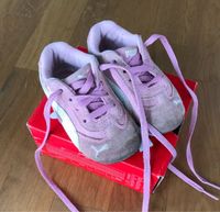 Puma Schuhe Kleinkind/ Baby, Größe 21, rosa-weiß, gebraucht Niedersachsen - Sehnde Vorschau