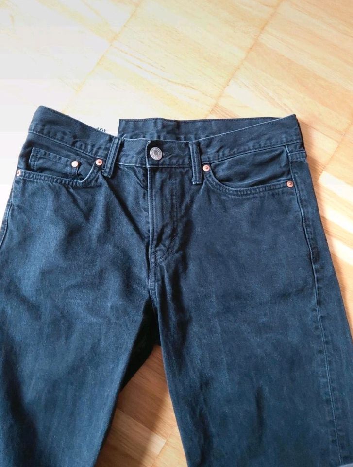 H&M Jeans Gr. 30/32 in Ellwangen (Jagst)