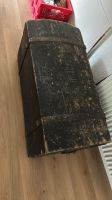 Antike Holzkiste (Koffer) 100 Jahre alt Niedersachsen - Hoyerhagen Vorschau