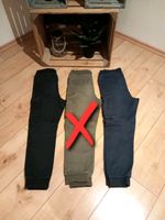 H&M Cargohose Gr. 140  schwarz/blau Hessen - Schöffengrund Vorschau